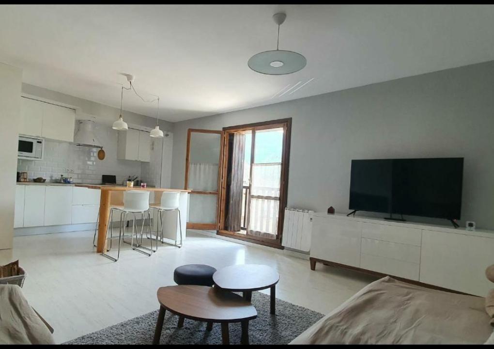 Apartamento Casa Pueyo 艾普约德加卡 外观 照片