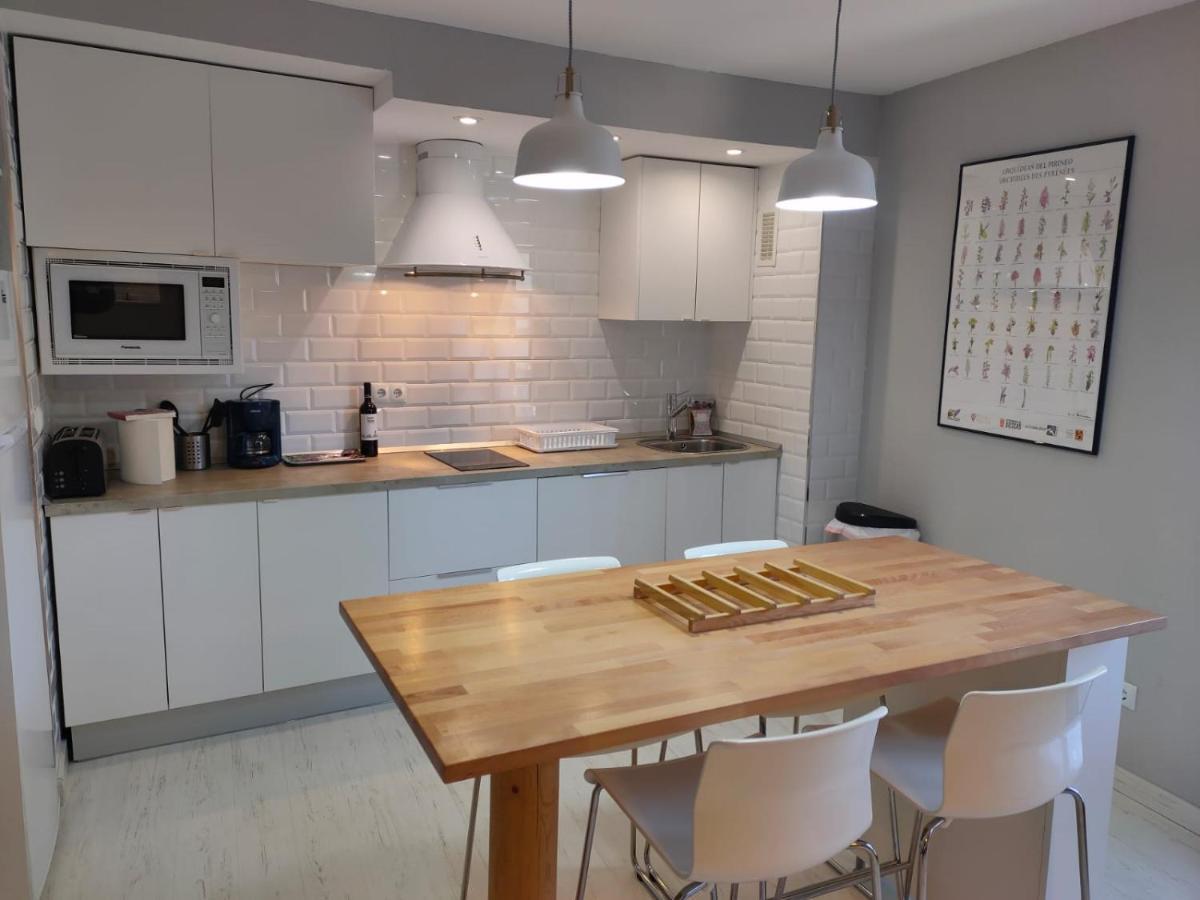 Apartamento Casa Pueyo 艾普约德加卡 外观 照片
